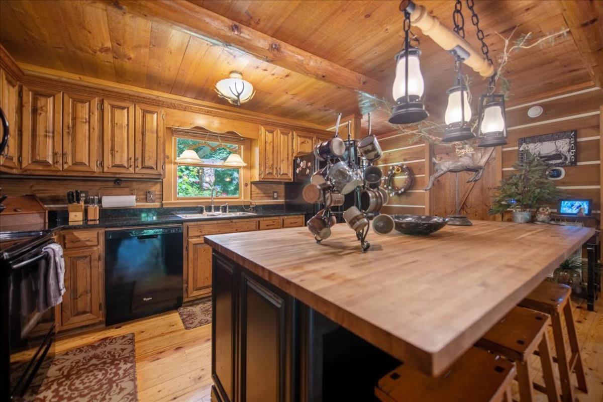 Вилла Waterfront Mountain Cabin With Hot Tub Блу-Ридж Экстерьер фото