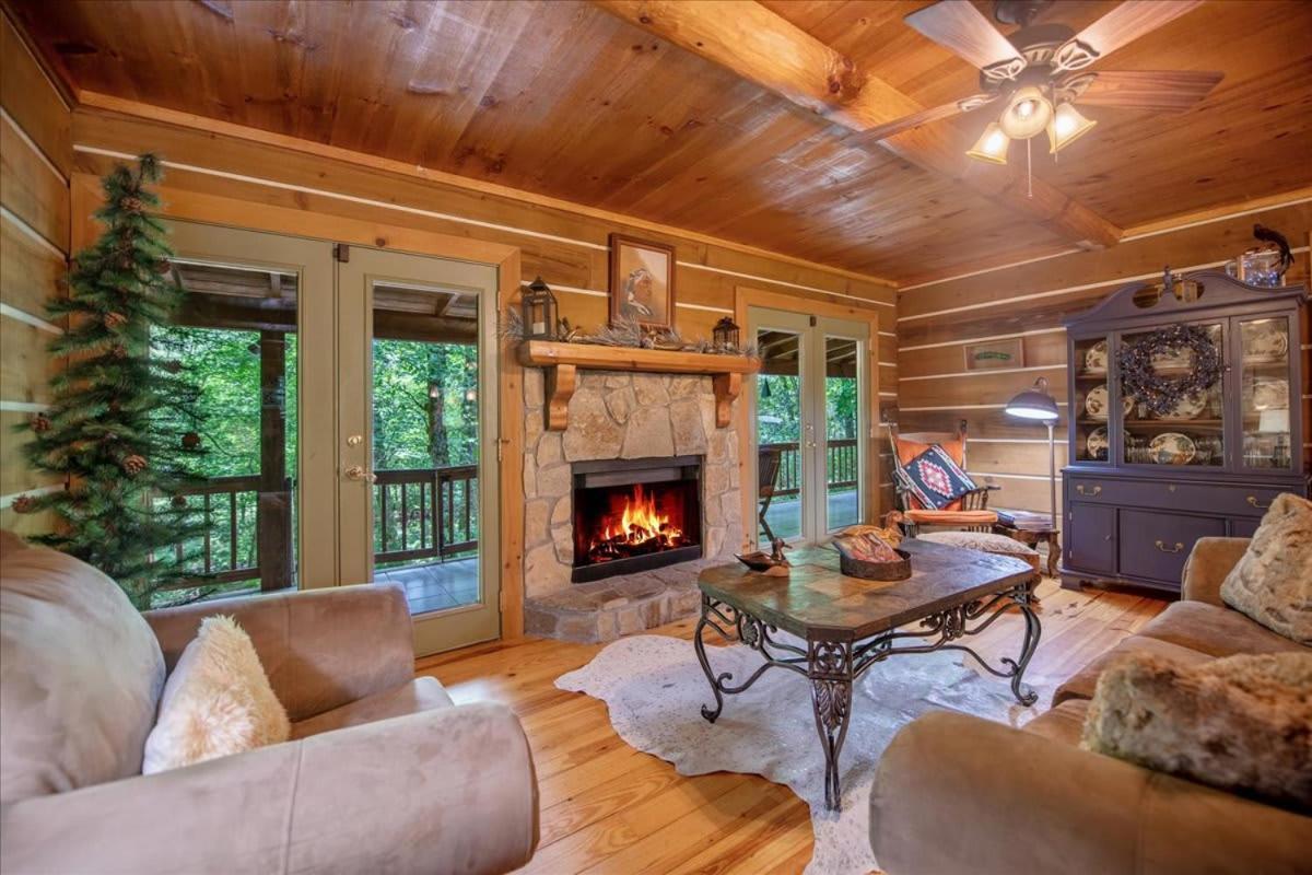 Вилла Waterfront Mountain Cabin With Hot Tub Блу-Ридж Экстерьер фото